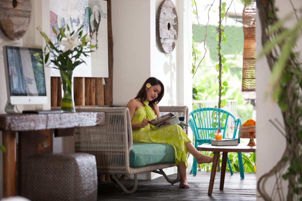 Grandmas Plus Hotel Seminyak Exterior photo